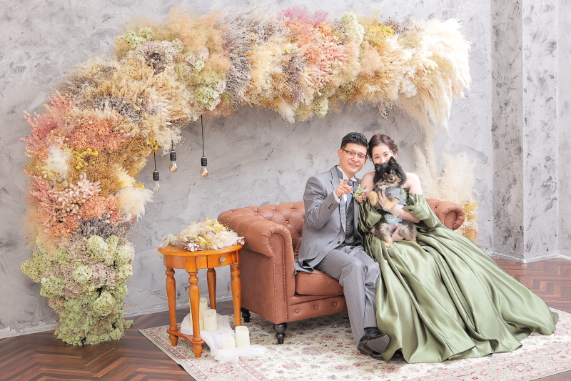 指さす方にカメラ目線☆彡