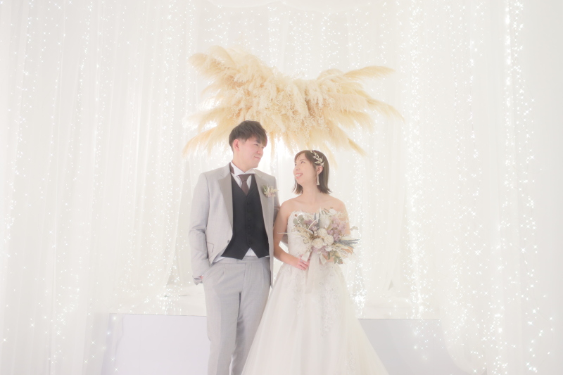 真っ白の幻想的な空間へ