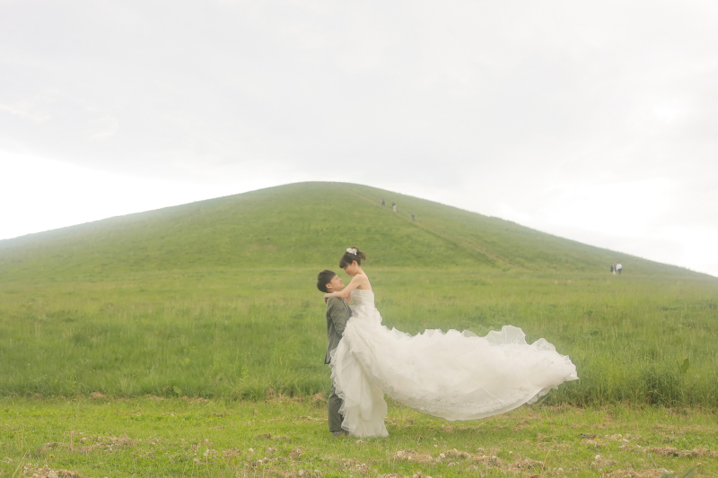 大きな山のふもとで