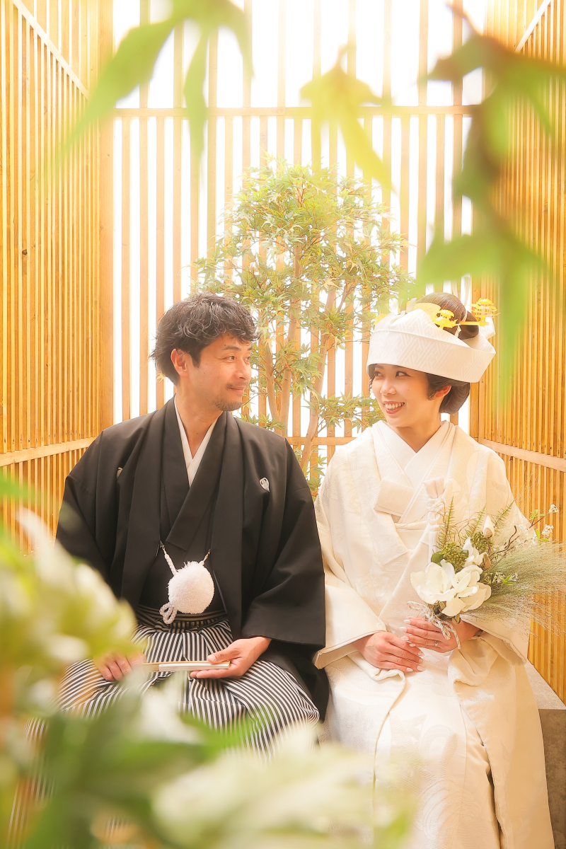 木の葉の隙間から