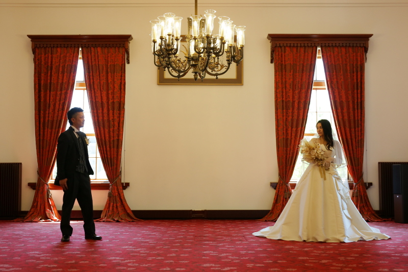 シンプルな立ち姿で！