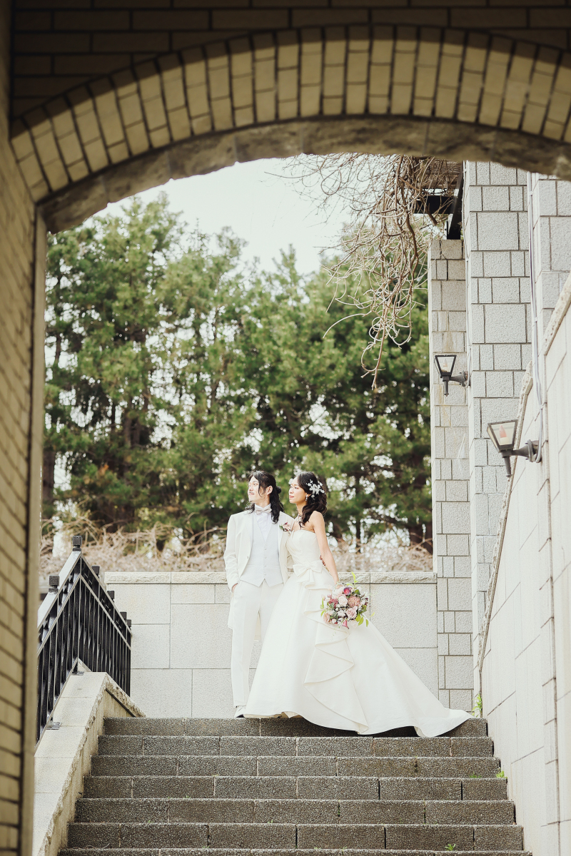 庭園の階段を使って