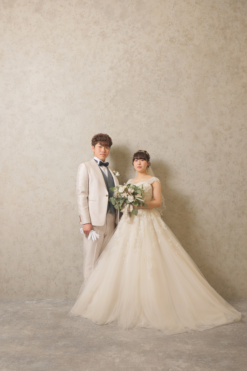 全身のカチッとした立ち姿