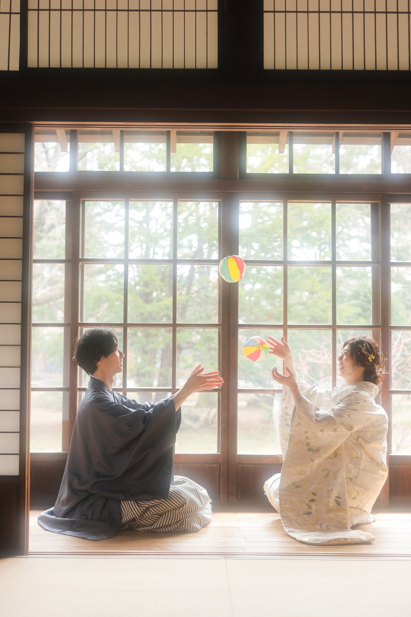 紙風船で仲良く♡