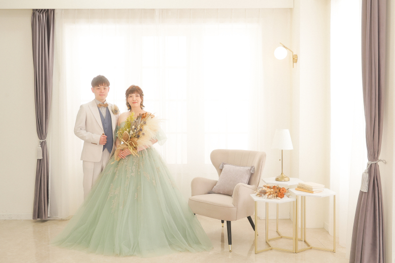 まずはお2人の立ち姿から!