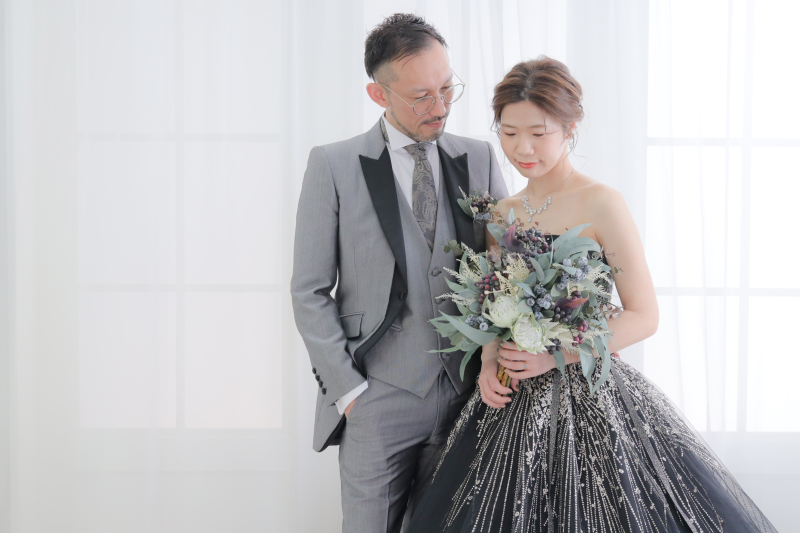 上質でエレガントな黒ドレスと❁