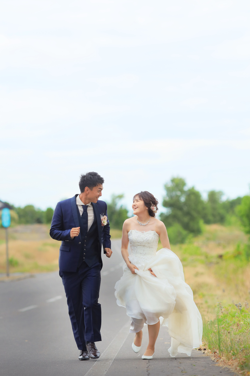 どこまでも続くような1本道で、よーいどん！