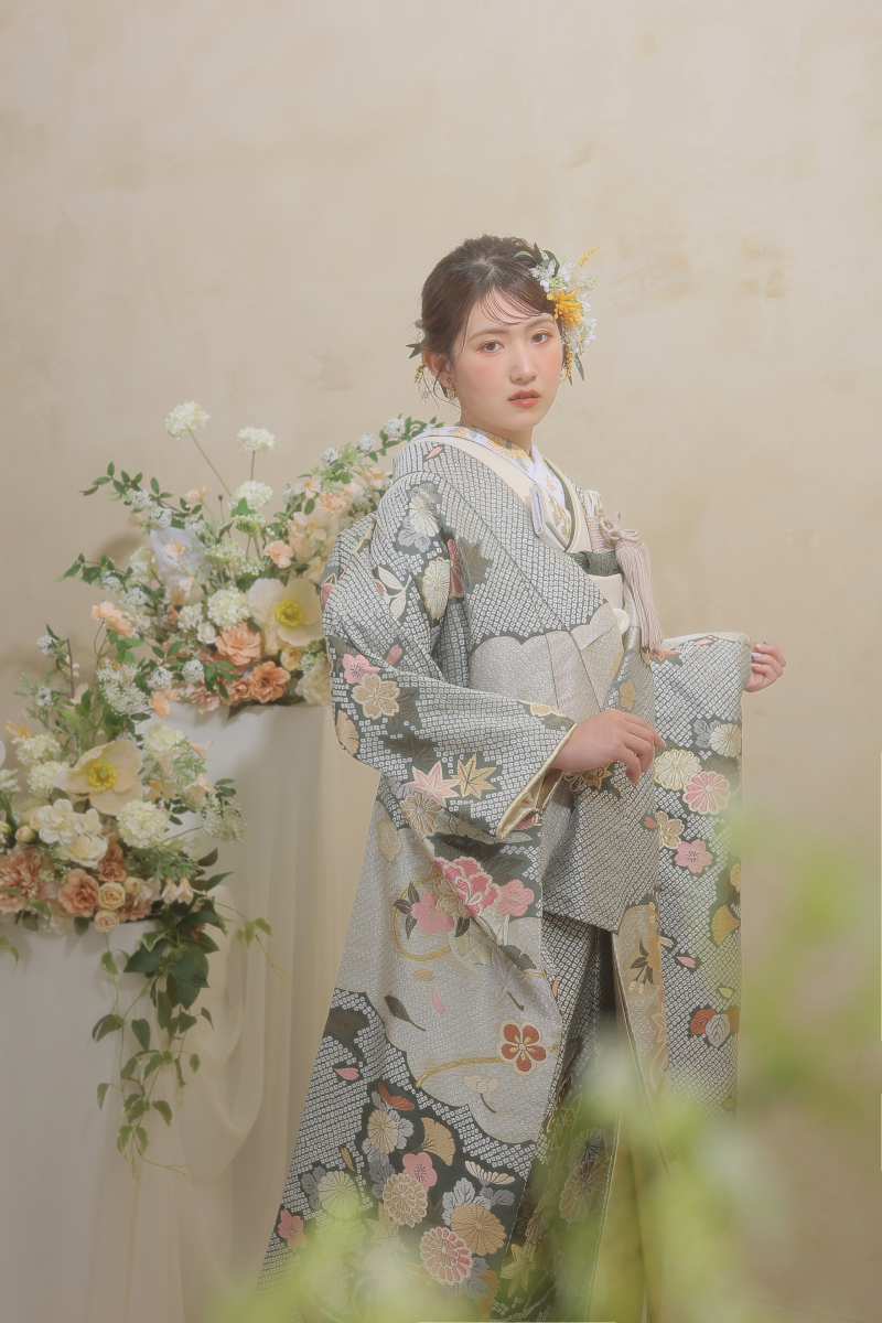 まずは新作の色打掛から❁