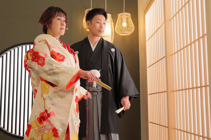 目線外しでかっちり