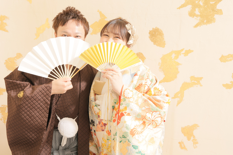 扇子でお顔を隠してもかわいい♬