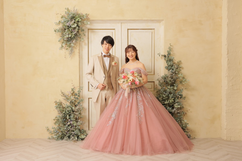 カラードレスにチェンジ!