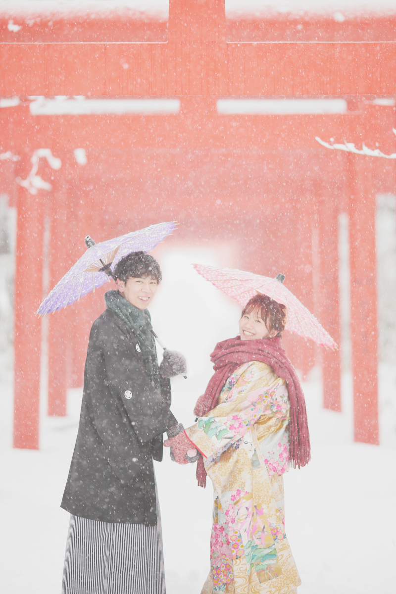 和傘をもって振り向きショット!