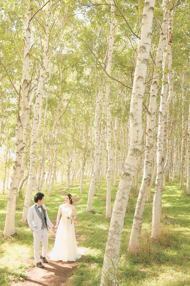 道を一緒にあるいて