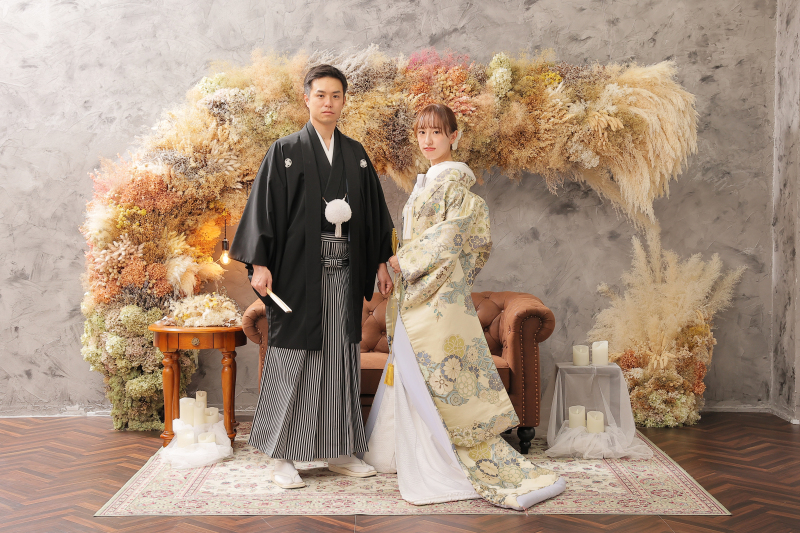 和装全身の立ち姿