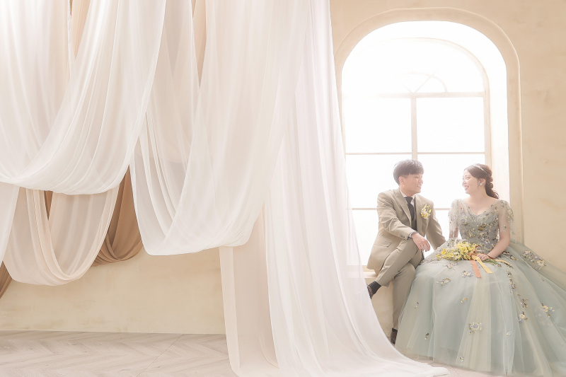 最後は緑のカラードレスで