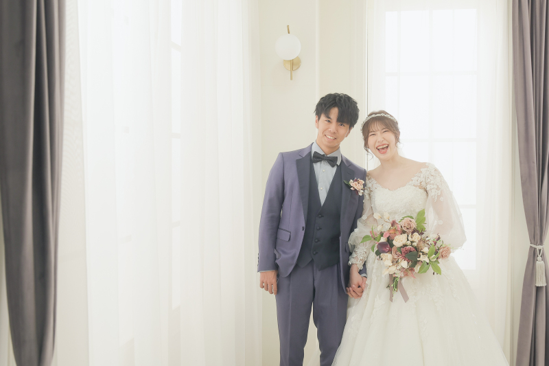 今度はウェディングドレスへ衣装チェンジ!