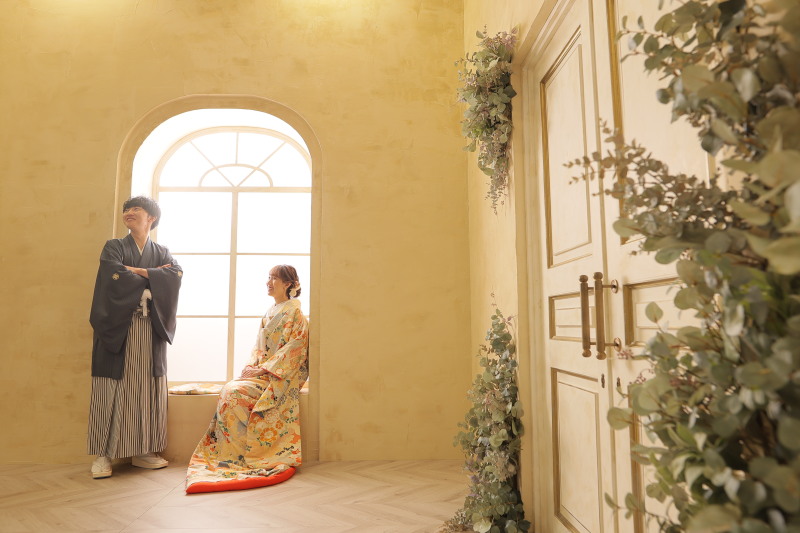 遠くを見つめて