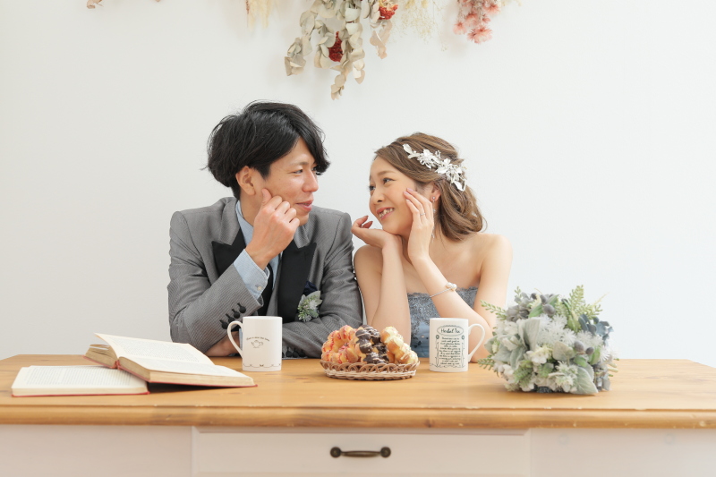 見つめ合う2人の表情に注目！