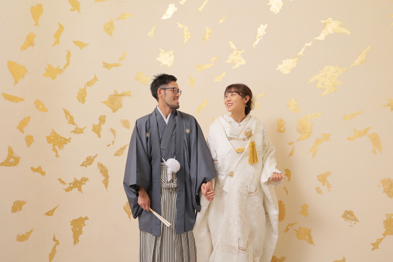 手をつないでるんるん♪