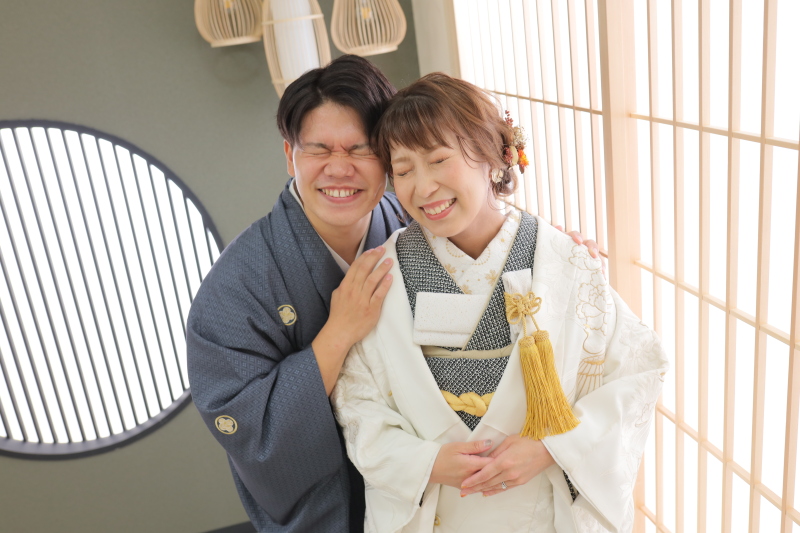 目をつぶってぎゅっと