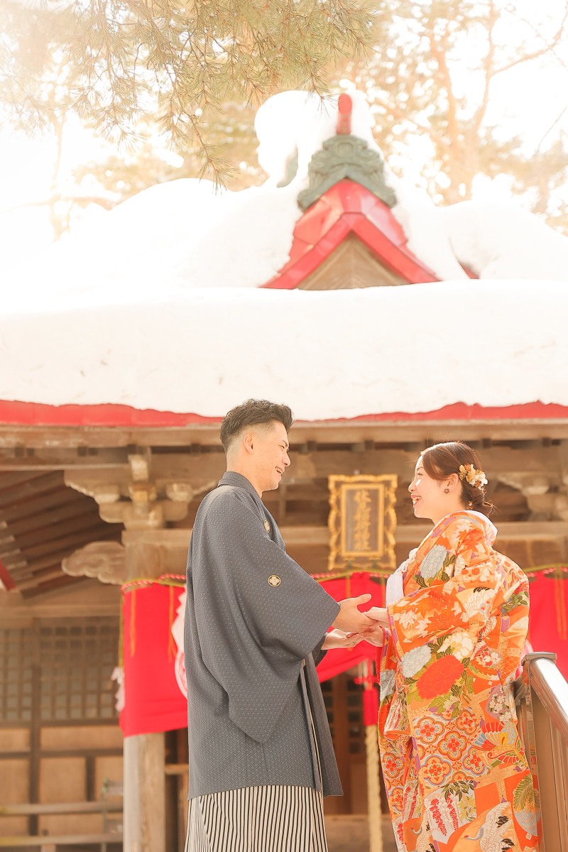 やさしく手を繋いで