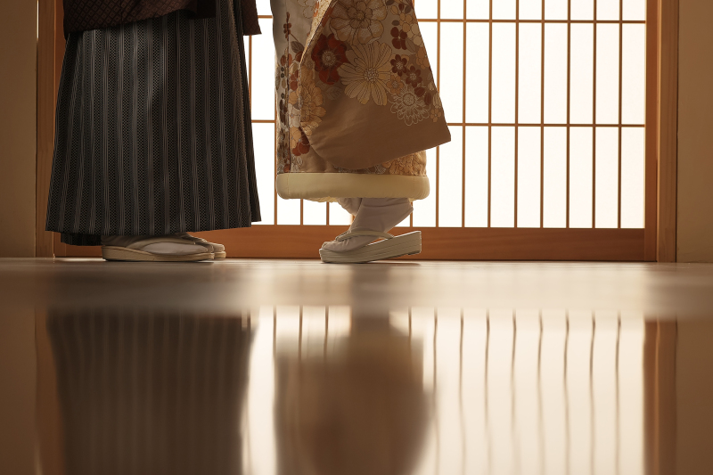 グッと背伸びして