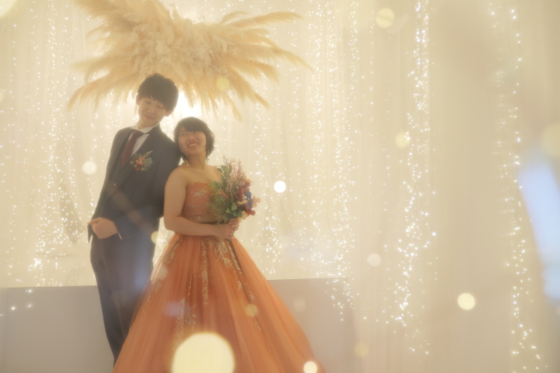 仲良く背中合わせで