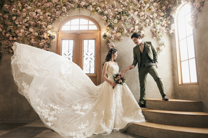 ドレスに躍動感を