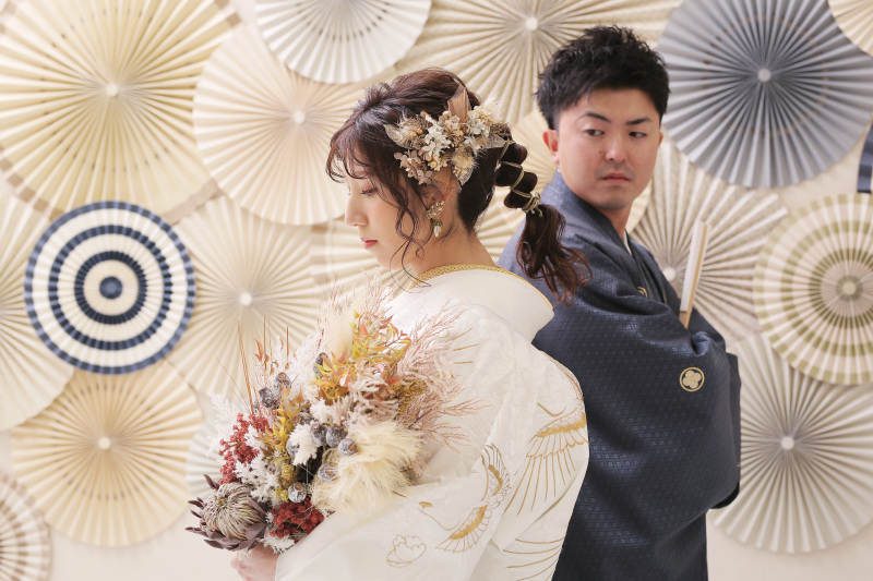 紐アレンジのポニーテールが今ドキ花嫁さんに人気♡