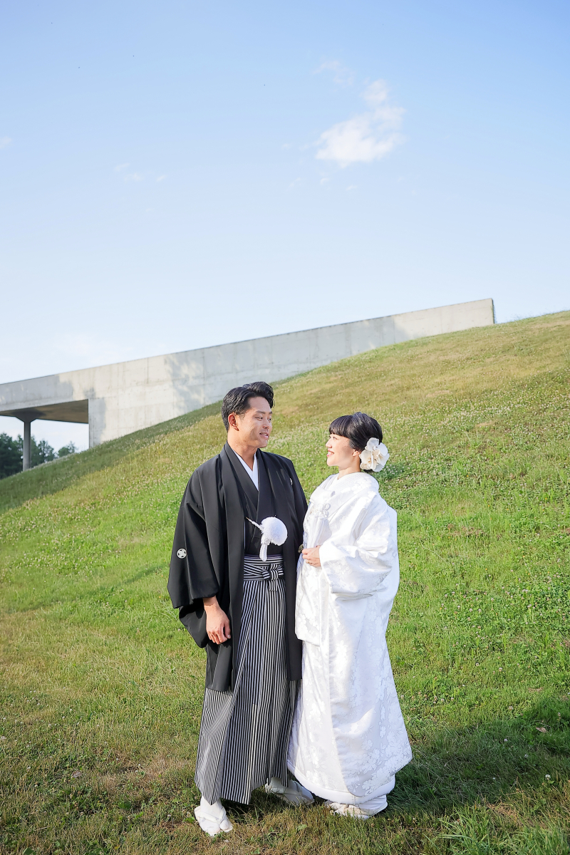 最後は空と芝生と