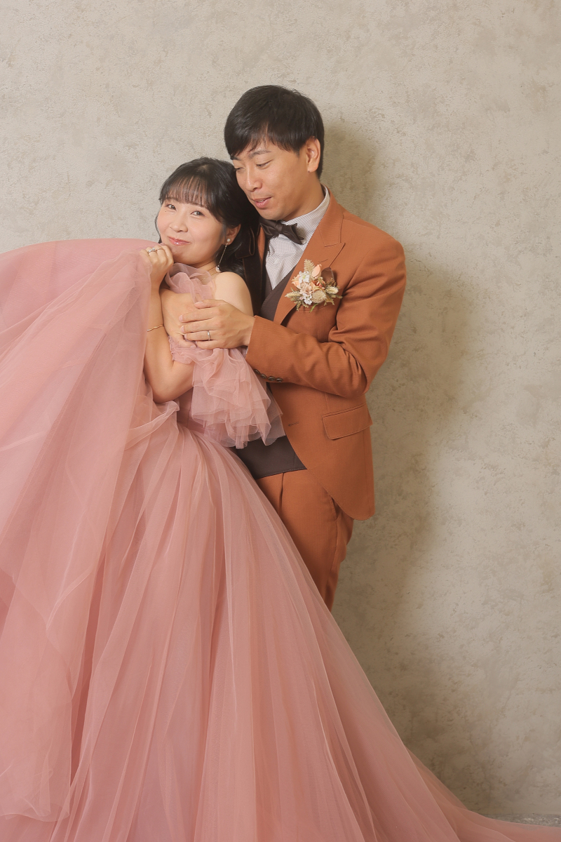 ドレスを持って