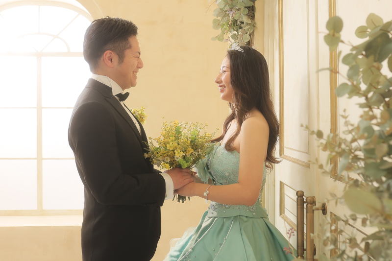 2着目はカラードレスで