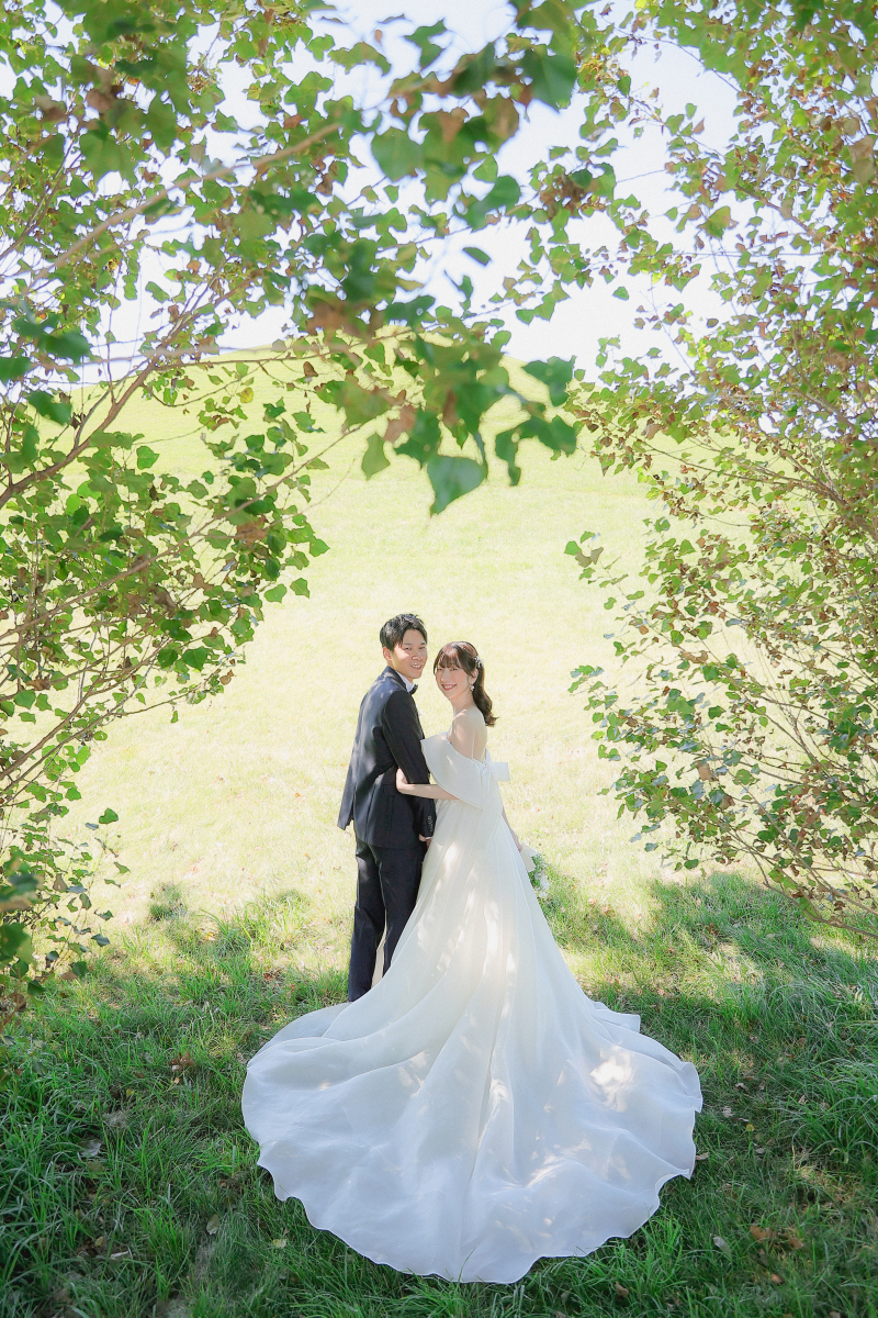 緑の木々に囲まれて