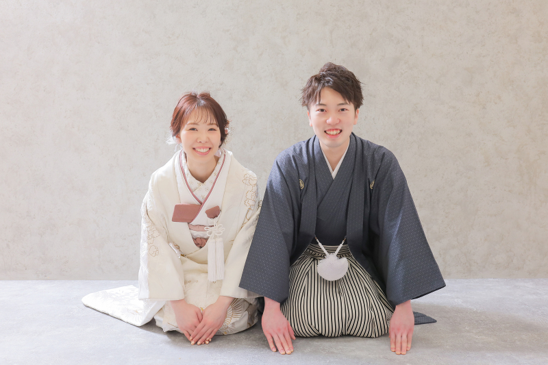 定番の正座ポーズは忘れずに♪