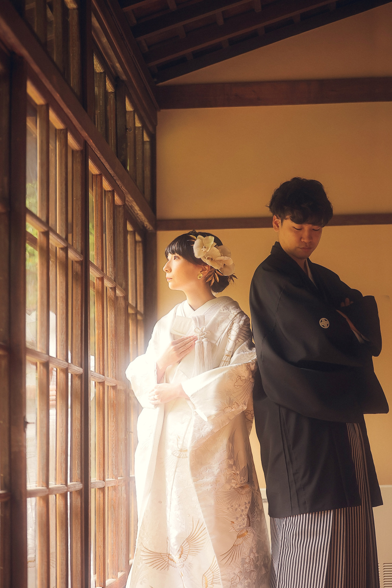 温かい日差しの縁側で