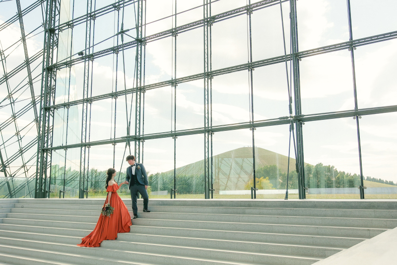 ガラスのピラミッド内で撮影!