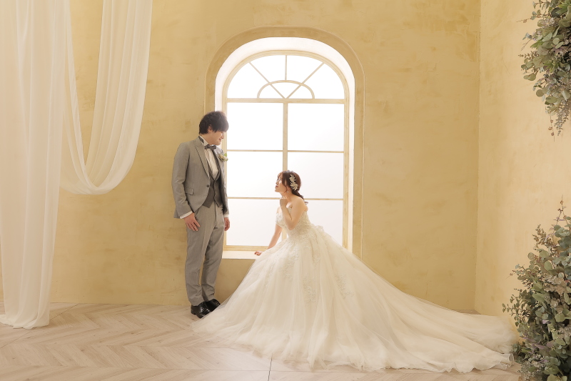 窓際でお話し中♪