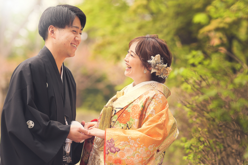 きゅっと手をつないで♪