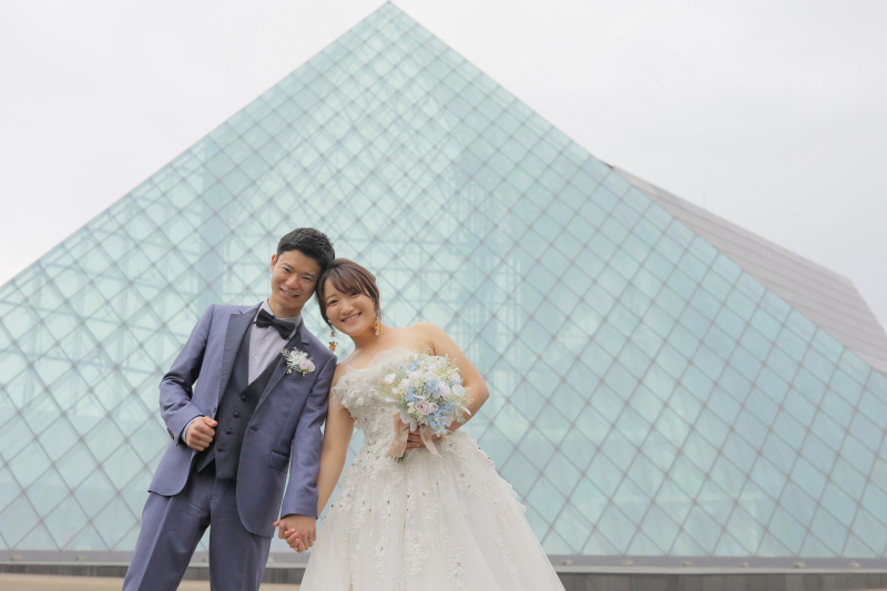 ガラスのピラミッド