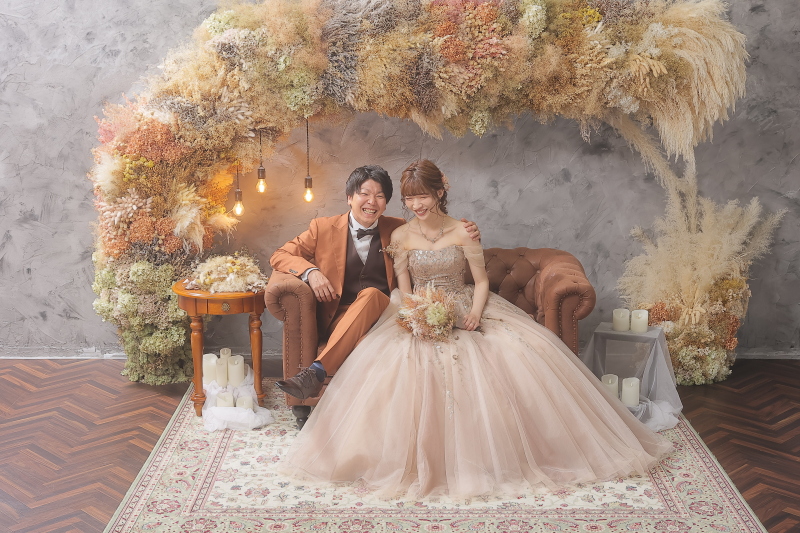 肩を寄せ合って