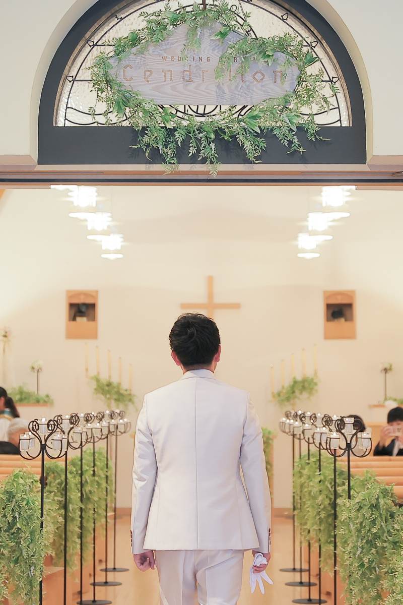 挙式、スタートです