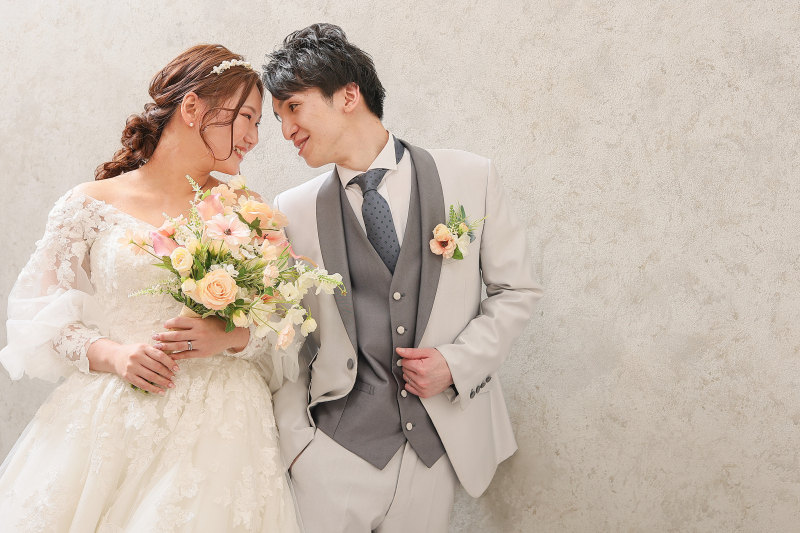 お次はウェディングドレスで