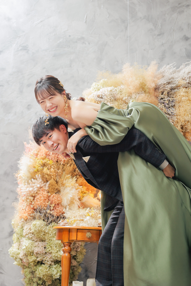 洋装最後はおんぶショットで!