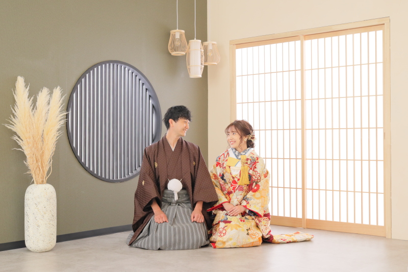和室で正座ショット