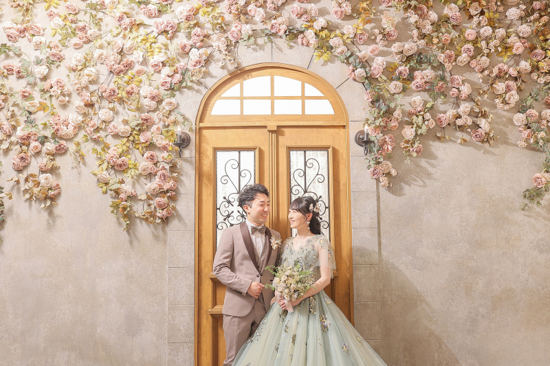 広々と背景を取り入れて