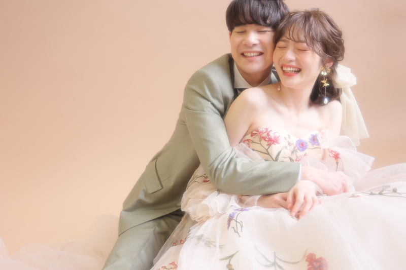 【衣装料金込み】スタジオ洋装1着ロケーション洋装1着ランクフリーplan＜全カット分データ＞