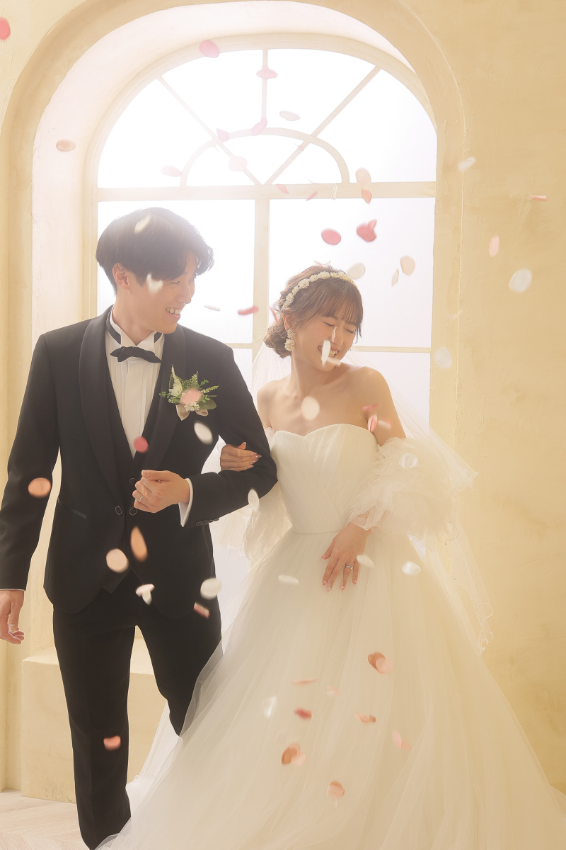 【衣装料金込み】スタジオ洋装1着ランクフリーplan＜全データ付き＞