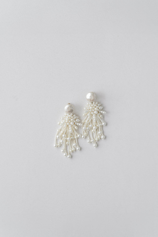 イヤリング NIKITA