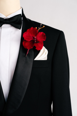 横抱きブラックカラー