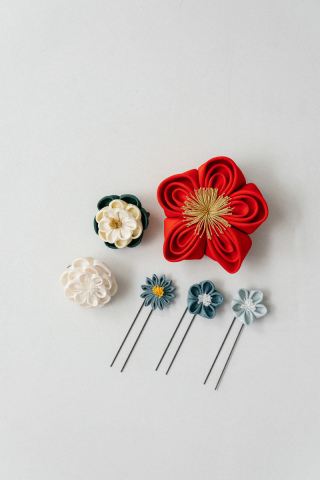 和装ヘッドパーツ つまみ細工